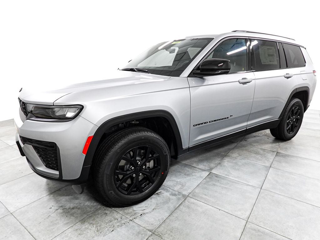 2026 Jeep Grand Cherokee L Laredo Altitude