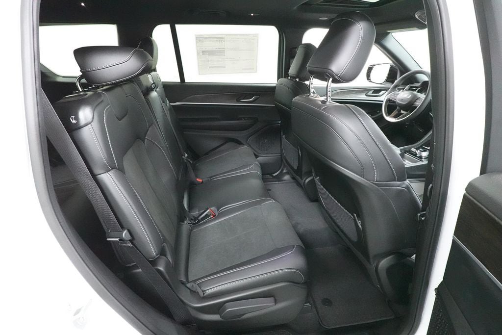 2026 Jeep Grand Cherokee L Laredo