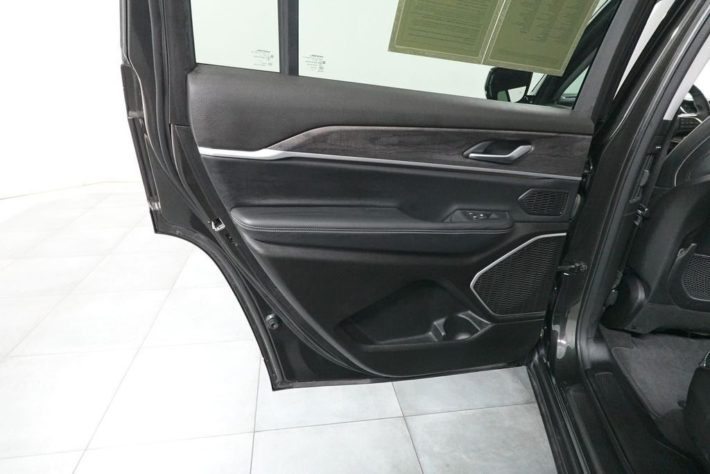 2022 Jeep Grand Cherokee L Limited 4x4