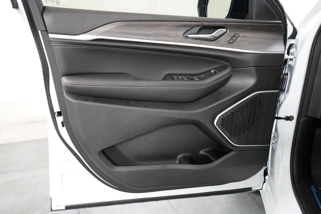 2026 Jeep Grand Cherokee L Limited Reserve