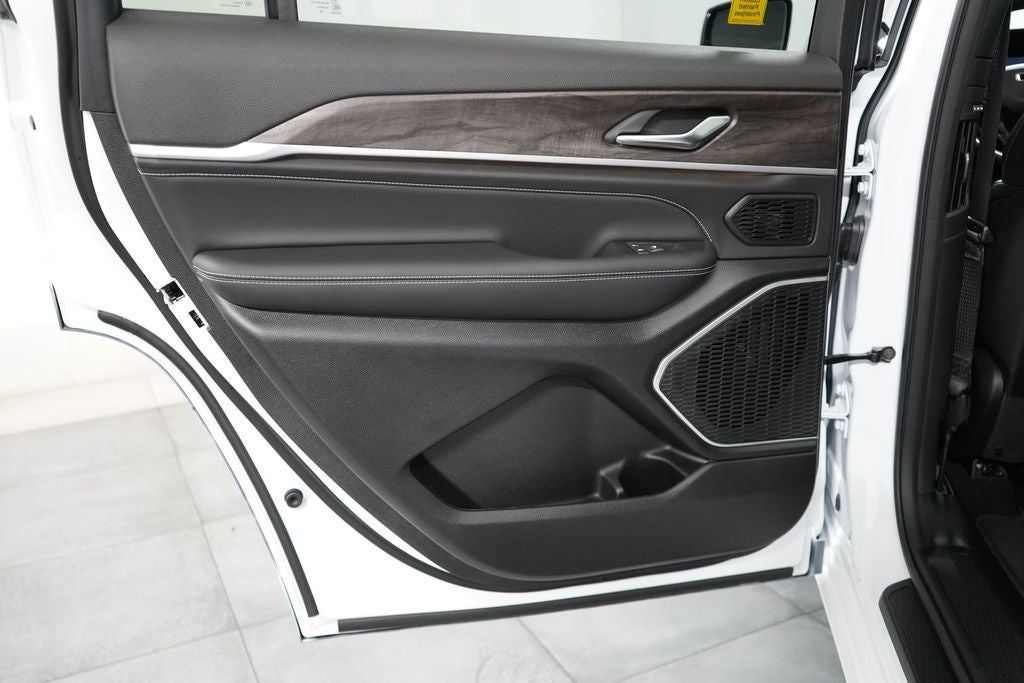 2026 Jeep Grand Cherokee L Limited Reserve
