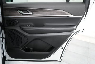 2027 Jeep Grand Cherokee L Limited