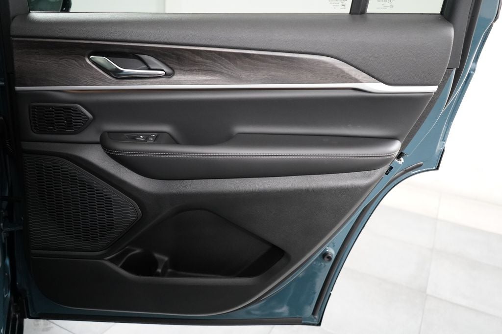 2027 Jeep Grand Cherokee L Limited