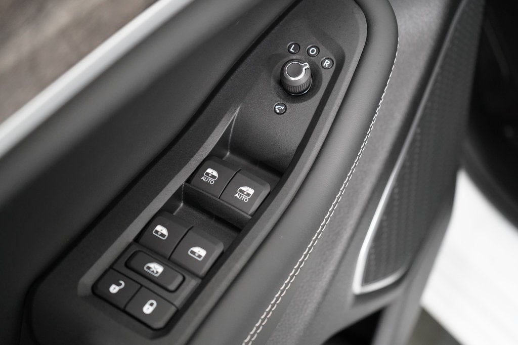 2027 Jeep Grand Cherokee L Limited Reserve