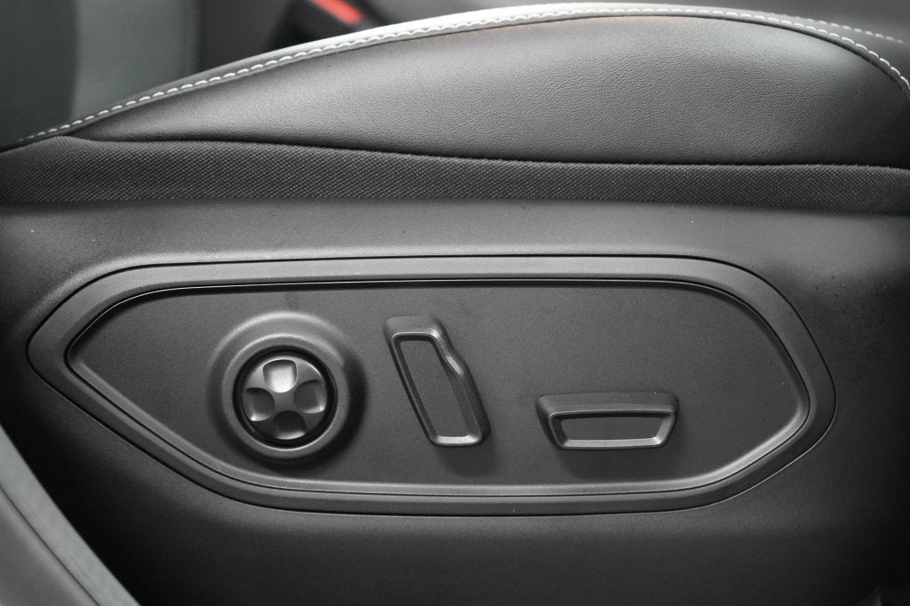 2027 Jeep Grand Cherokee L Limited Reserve