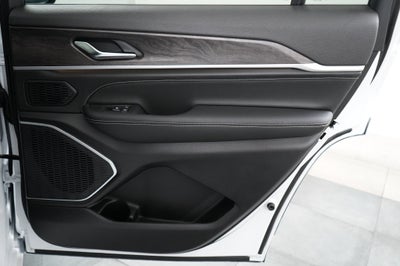 2027 Jeep Grand Cherokee L Limited Reserve