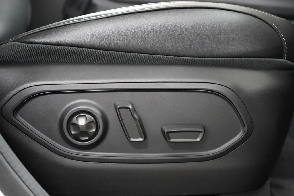 2027 Jeep Grand Cherokee L Limited