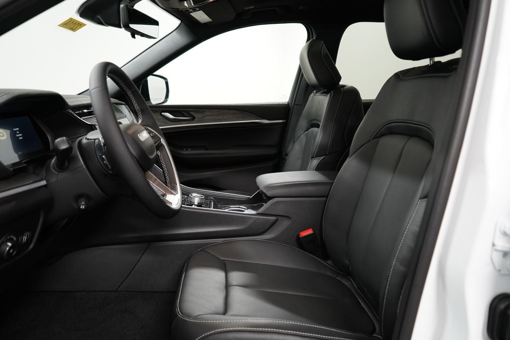 2027 Jeep Grand Cherokee L Limited Reserve