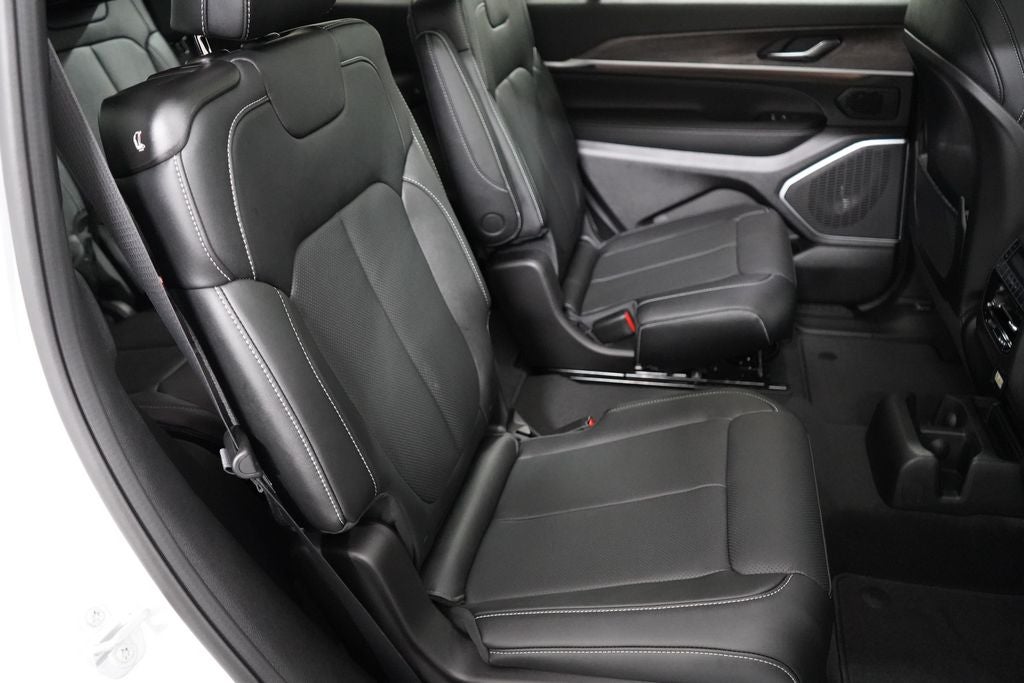 2027 Jeep Grand Cherokee L Limited Reserve