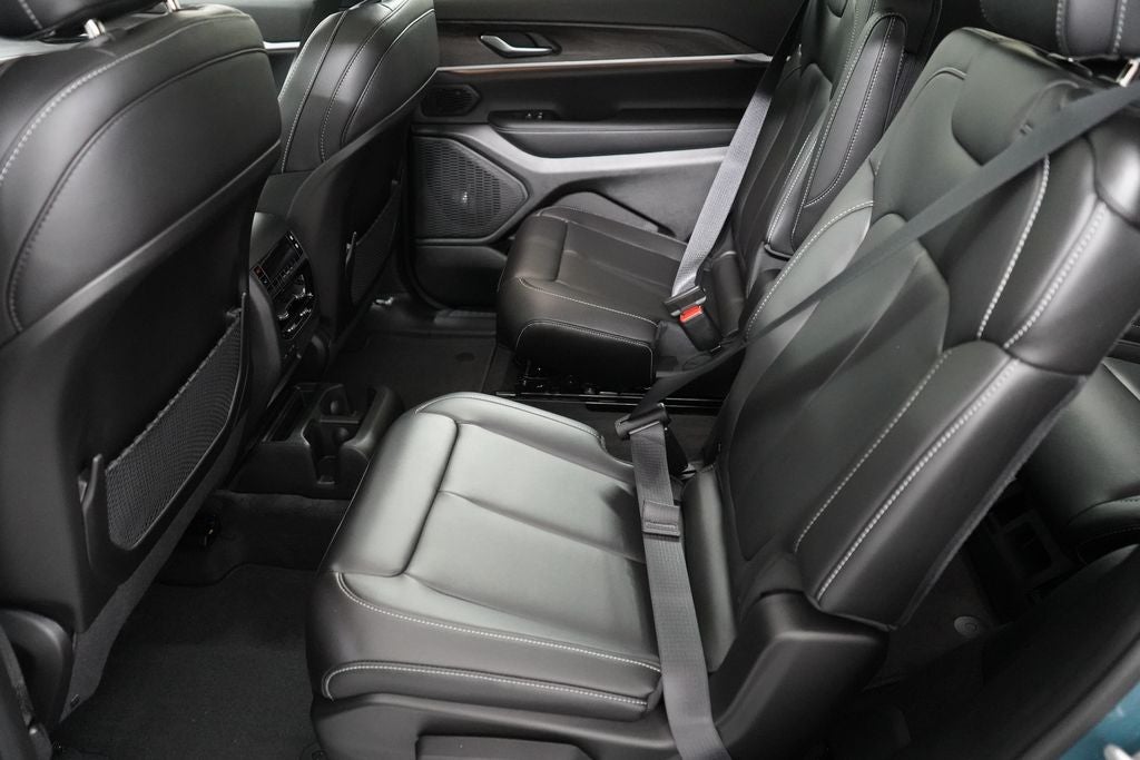 2027 Jeep Grand Cherokee L Limited