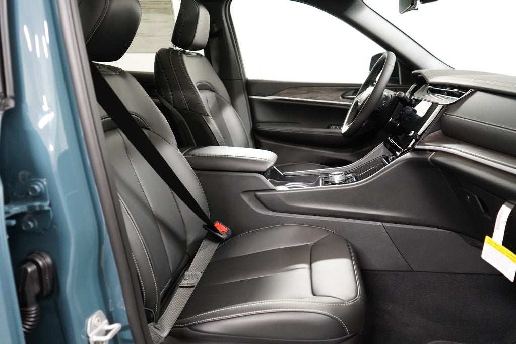 2027 Jeep Grand Cherokee L Limited