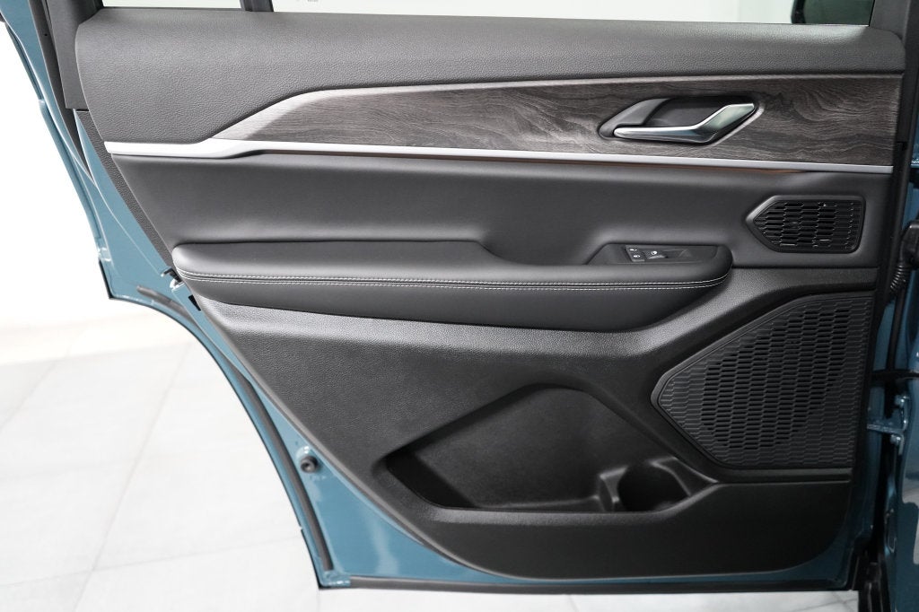 2027 Jeep Grand Cherokee L Limited