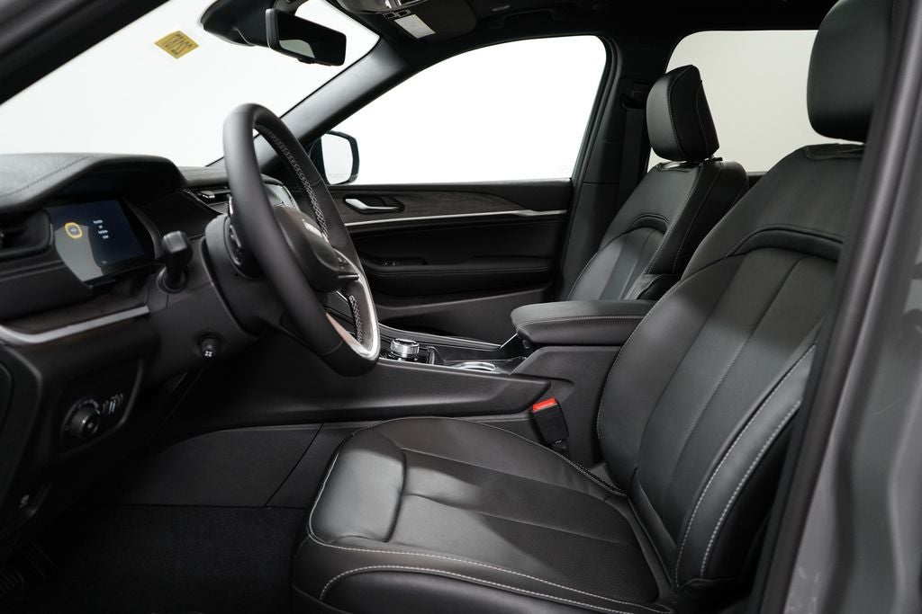 2027 Jeep Grand Cherokee L Limited Reserve