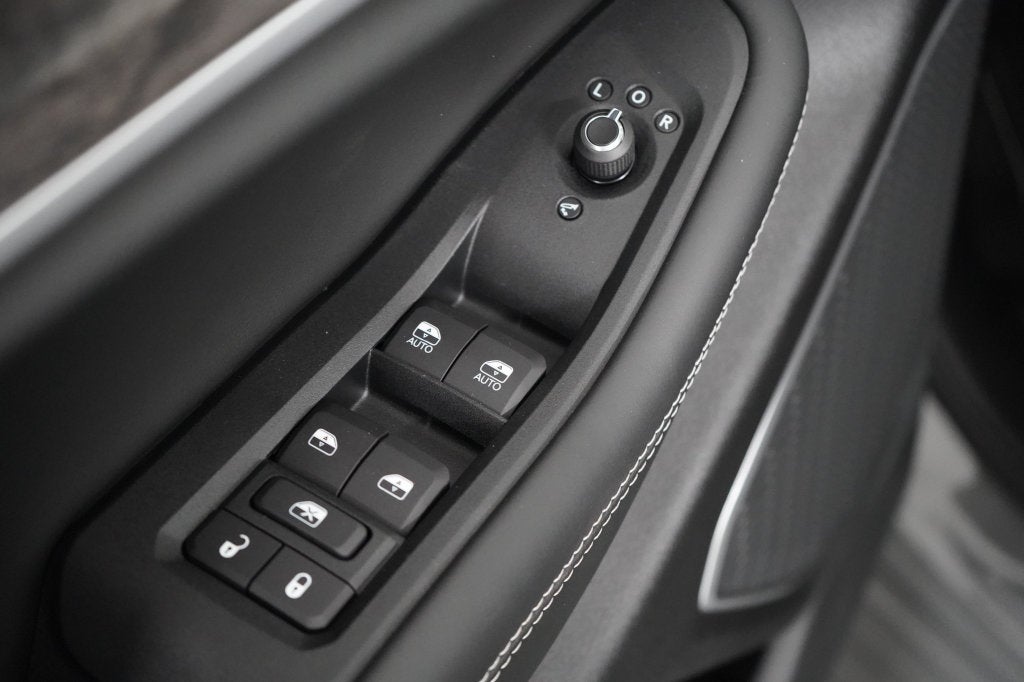 2027 Jeep Grand Cherokee L Limited Reserve