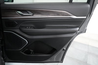 2027 Jeep Grand Cherokee L Limited Reserve