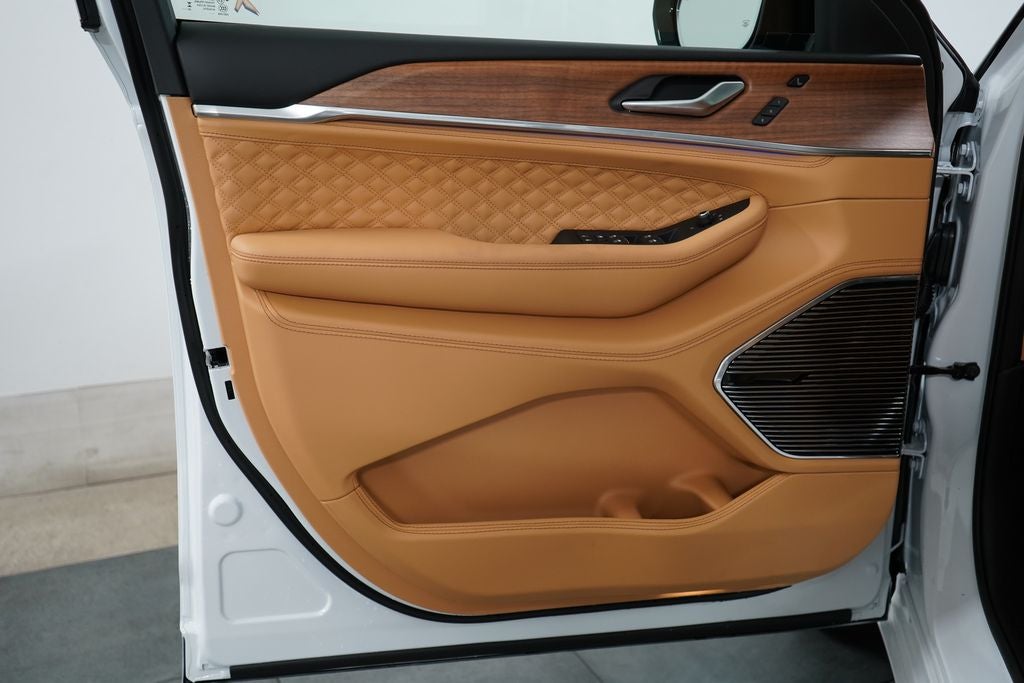 2027 Jeep Grand Cherokee L Summit