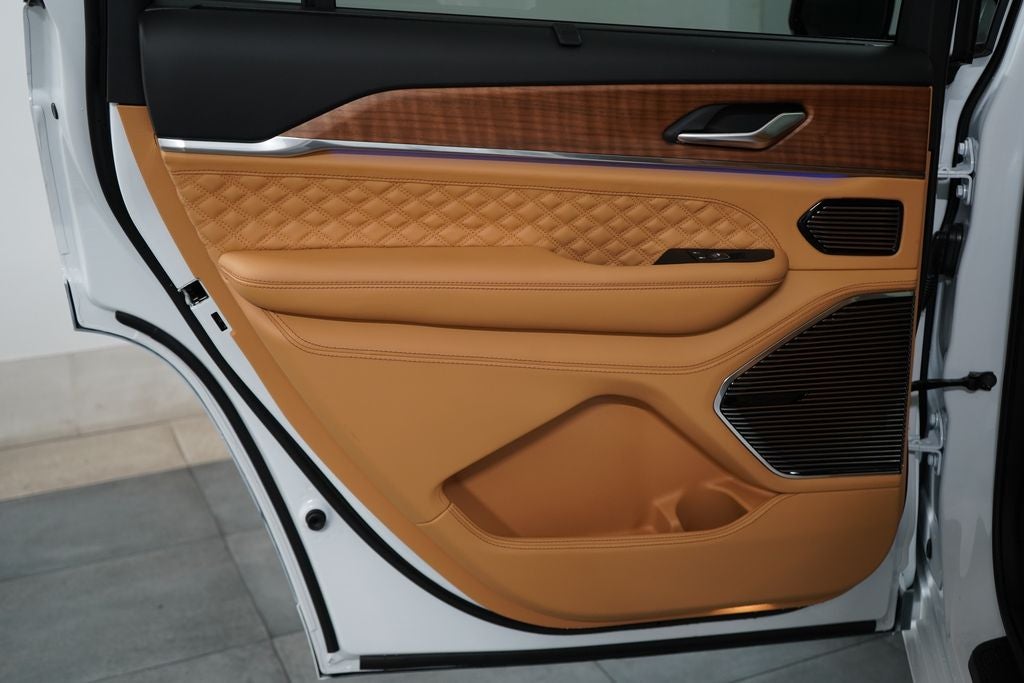 2027 Jeep Grand Cherokee L Summit