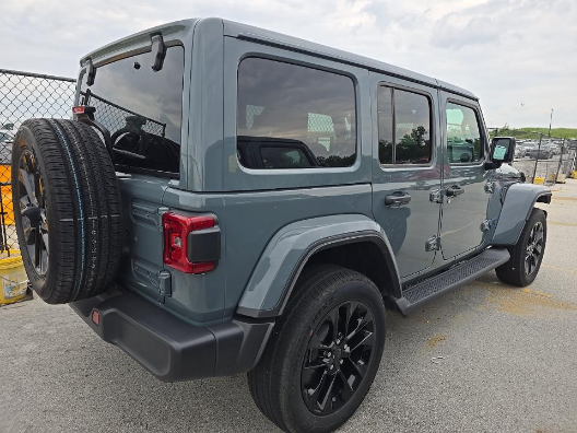 2025 Jeep Wrangler Sahara