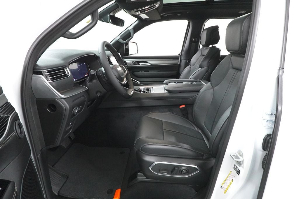 2026 Jeep Grand Wagoneer L 4x4