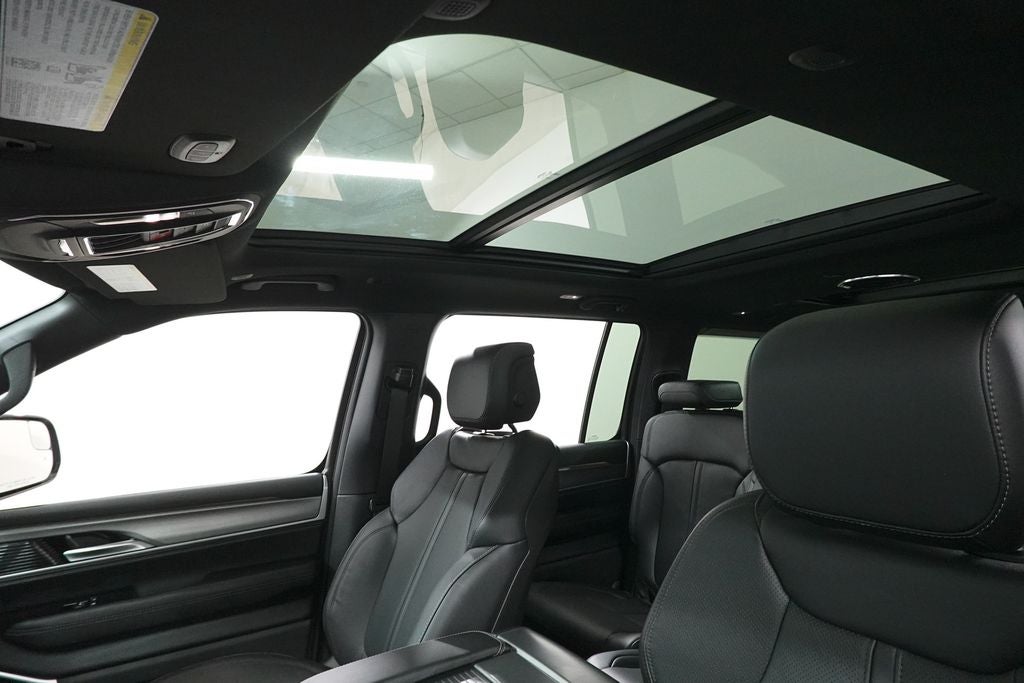 2026 Jeep Grand Wagoneer L 4x4