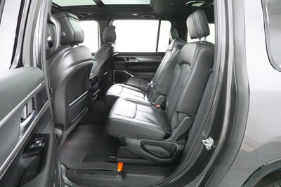 2026 Jeep Grand Wagoneer L 4x4