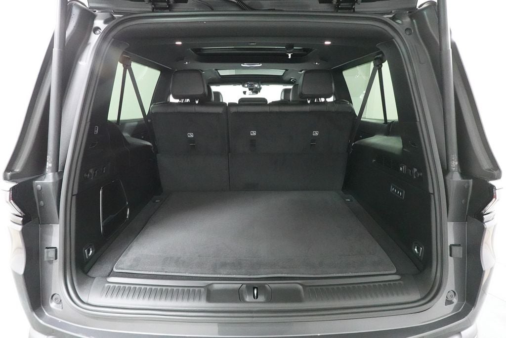 2026 Jeep Grand Wagoneer L 4x4