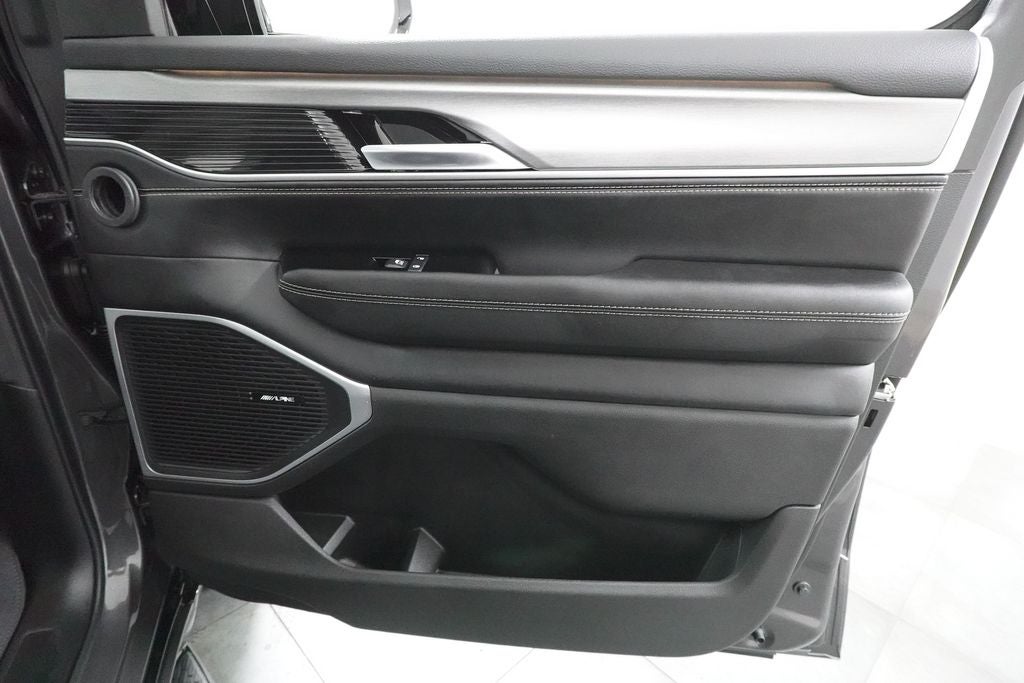 2026 Jeep Grand Wagoneer L 4x4