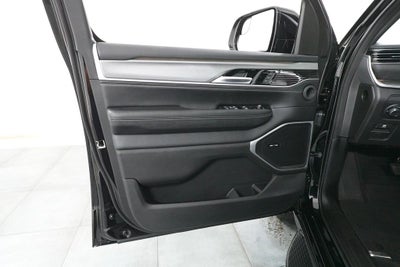 2026 Jeep Grand Wagoneer L 4x4