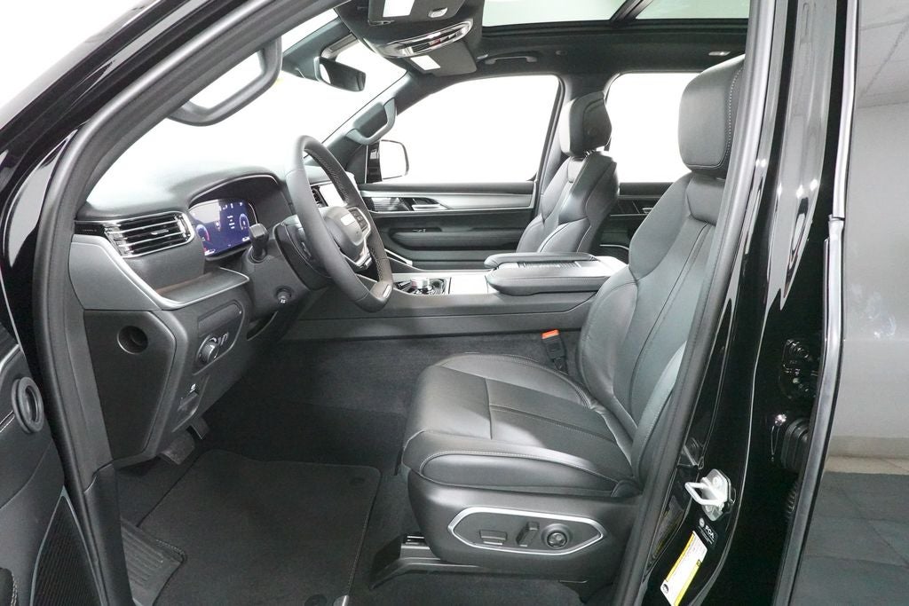 2026 Jeep Grand Wagoneer L 4x4