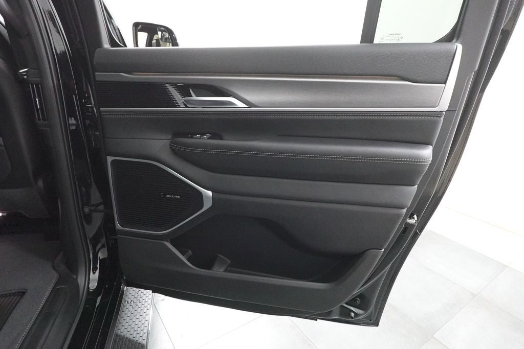2026 Jeep Grand Wagoneer L 4x4