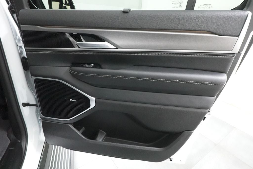 2026 Jeep Grand Wagoneer L Limited Reserve