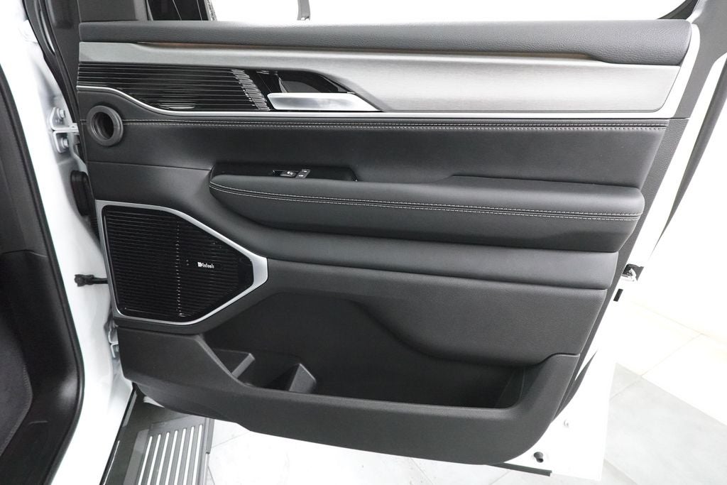 2026 Jeep Grand Wagoneer L Limited Reserve