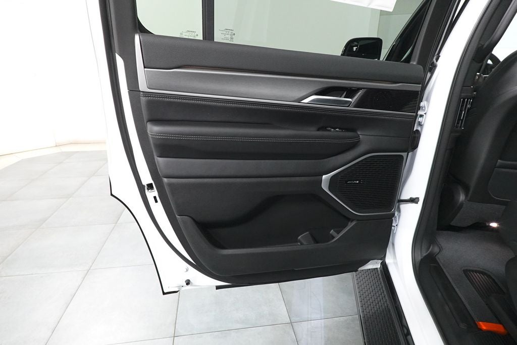 2026 Jeep Grand Wagoneer Upland