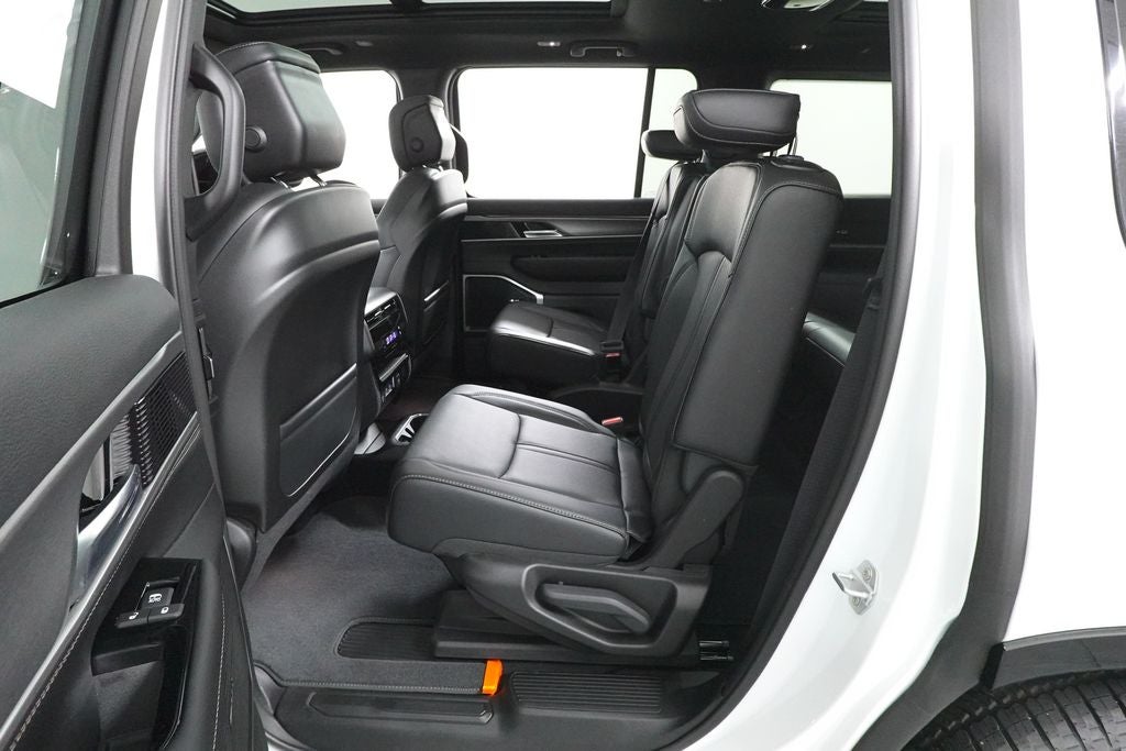 2026 Jeep Grand Wagoneer Upland