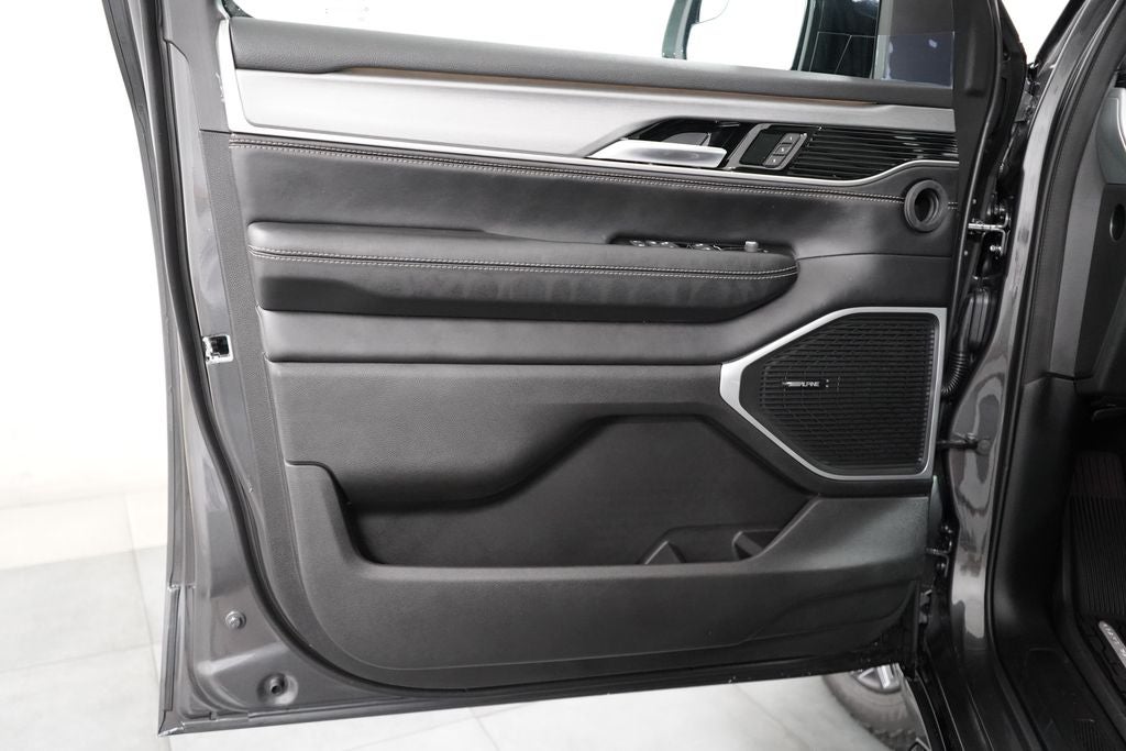 2026 Jeep Grand Wagoneer Upland
