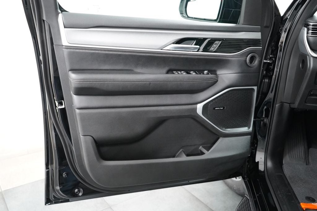 2026 Jeep Grand Wagoneer 4x4