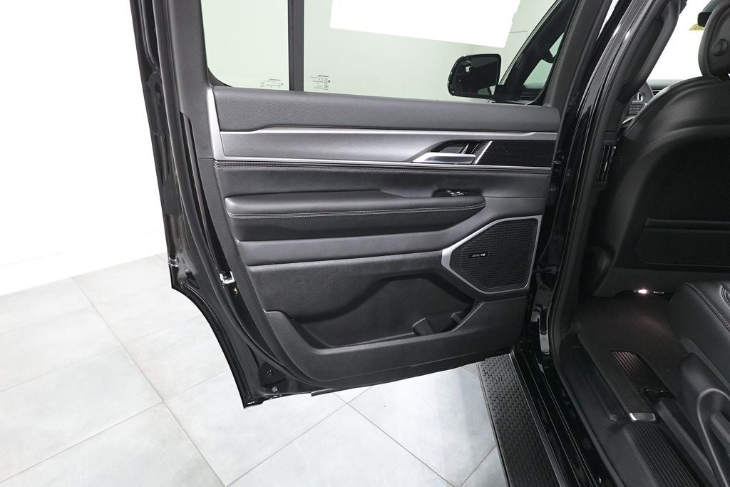 2026 Jeep Grand Wagoneer 4x4