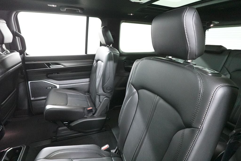 2026 Jeep Grand Wagoneer 4x4