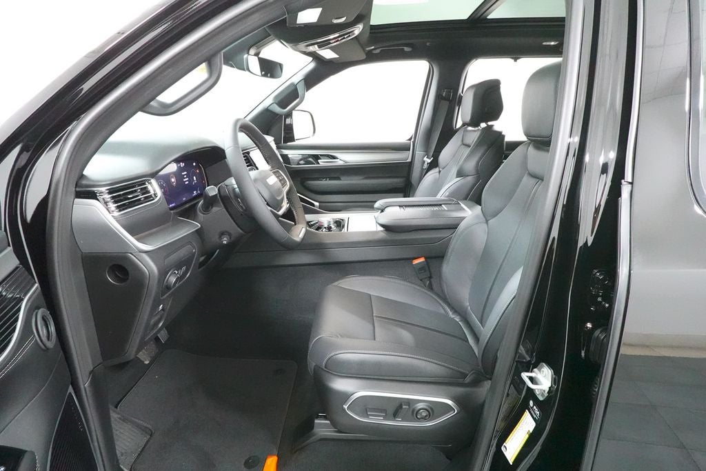 2026 Jeep Grand Wagoneer Limited Reserve