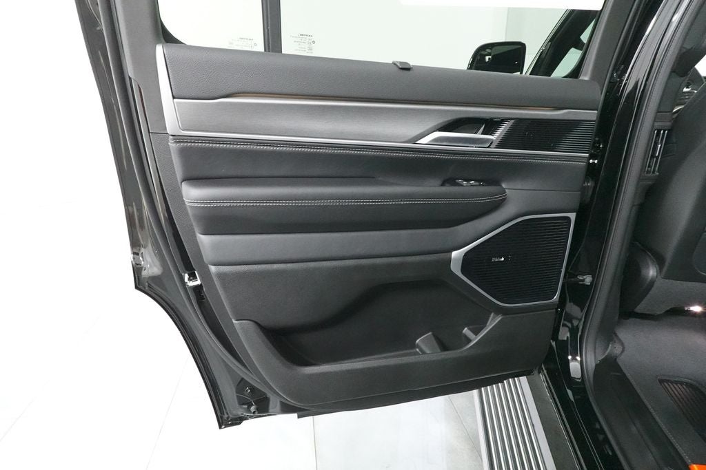 2026 Jeep Grand Wagoneer Limited Reserve