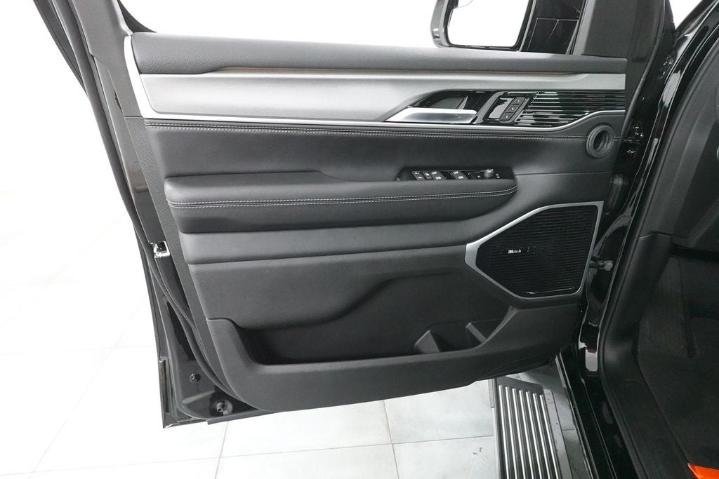 2026 Jeep Grand Wagoneer Limited Reserve
