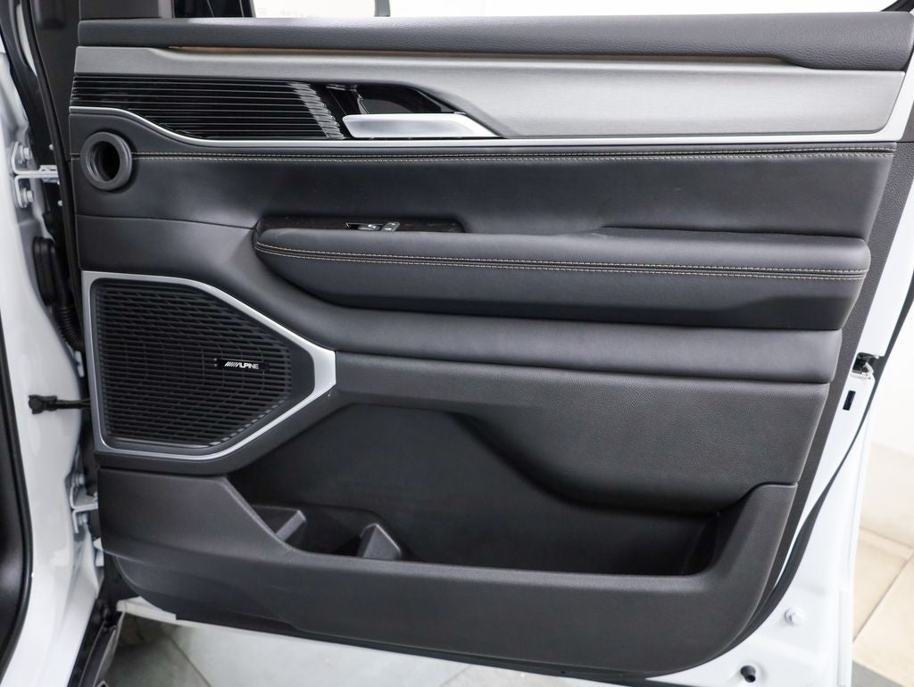 2026 Jeep Grand Wagoneer Limited Altitude