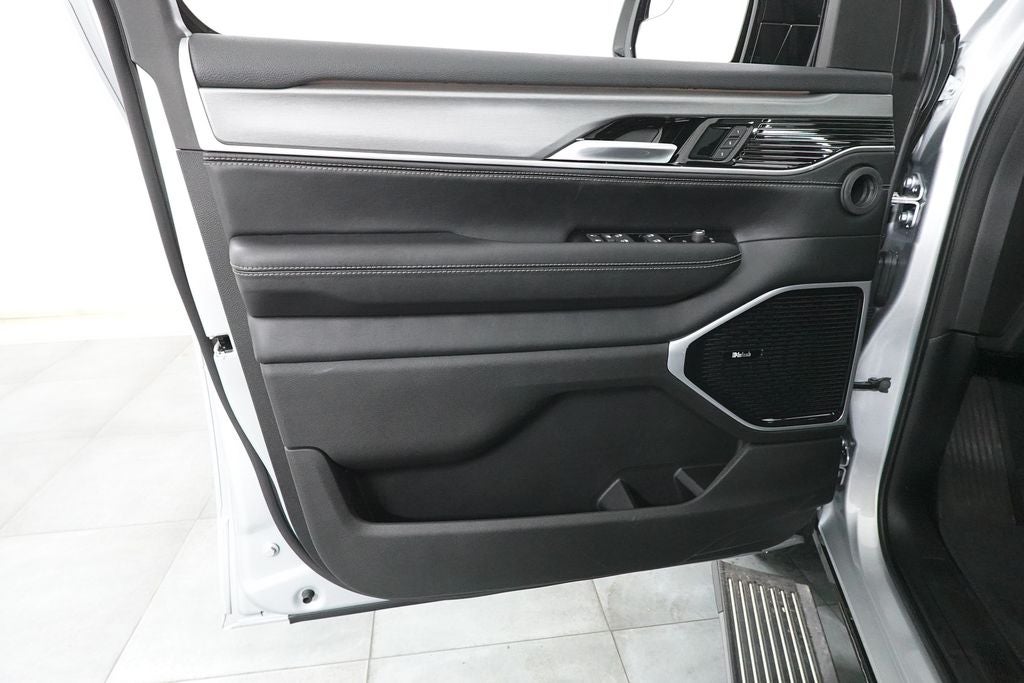 2026 Jeep Grand Wagoneer Limited Reserve