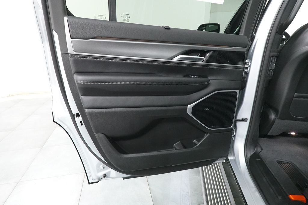 2026 Jeep Grand Wagoneer Limited Reserve