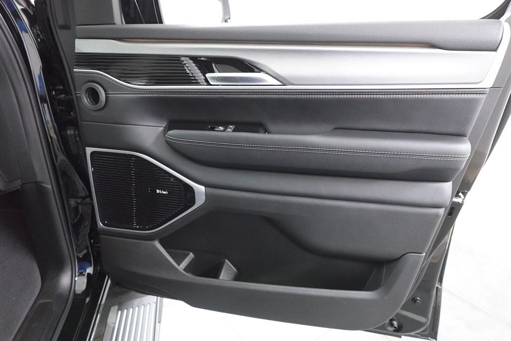 2026 Jeep Grand Wagoneer Limited Altitude