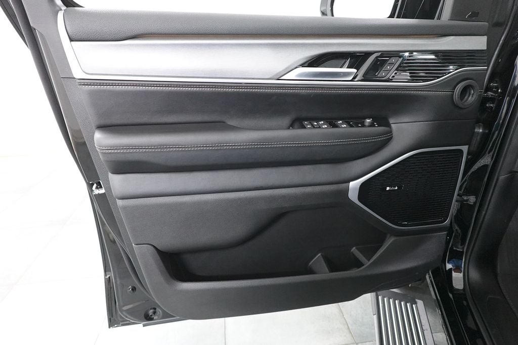 2026 Jeep Grand Wagoneer Limited Altitude