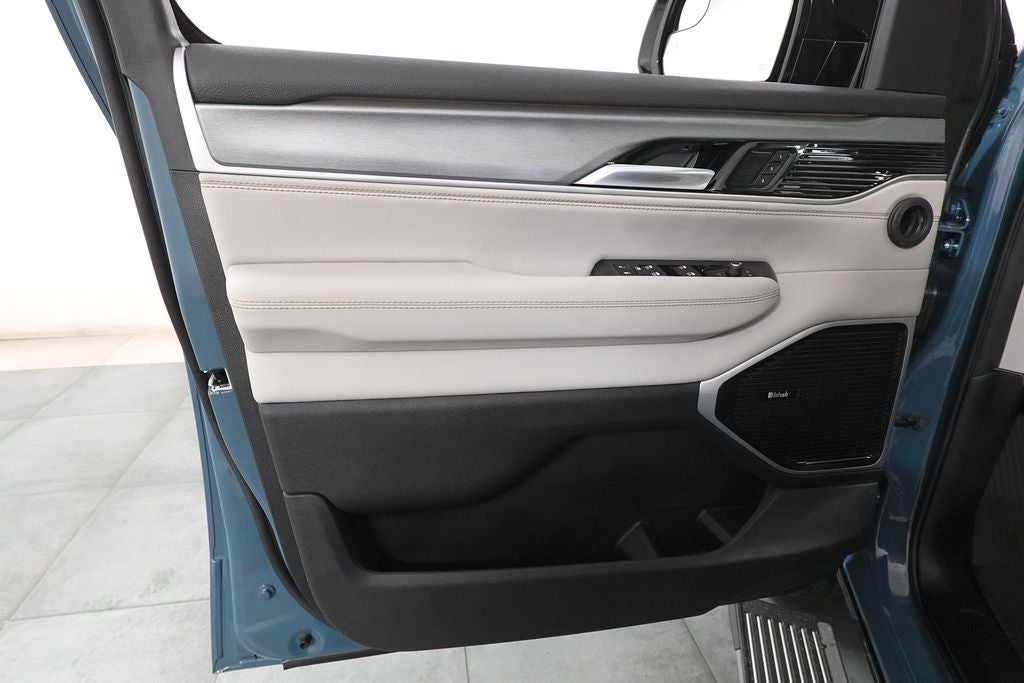 2026 Jeep Grand Wagoneer Limited Altitude