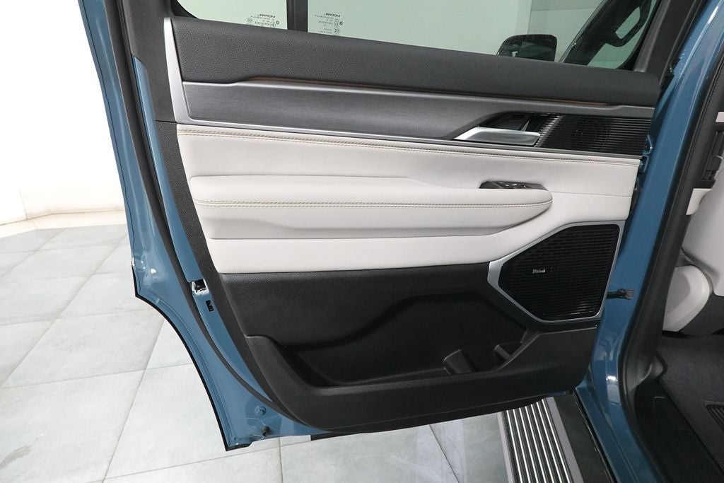 2026 Jeep Grand Wagoneer Limited Altitude