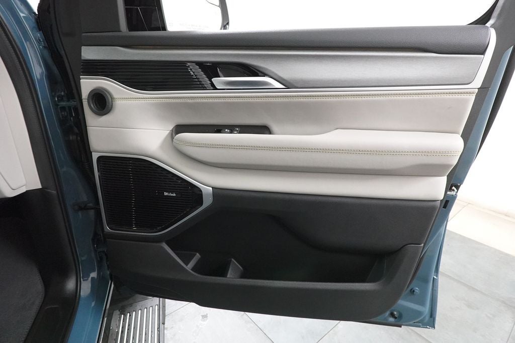 2026 Jeep Grand Wagoneer Limited Altitude