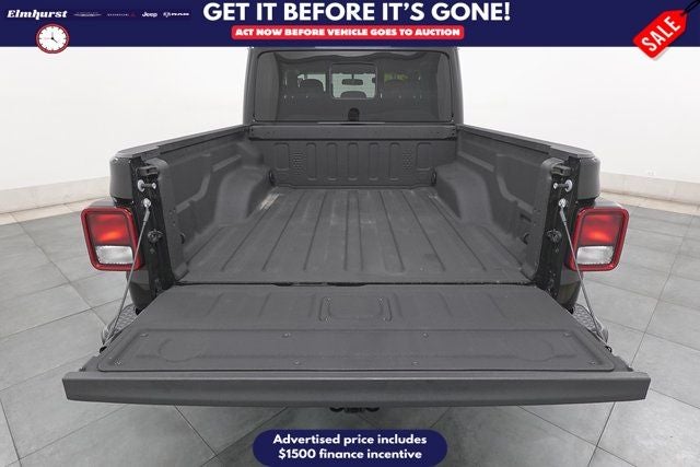 2024 Jeep Gladiator Nighthawk